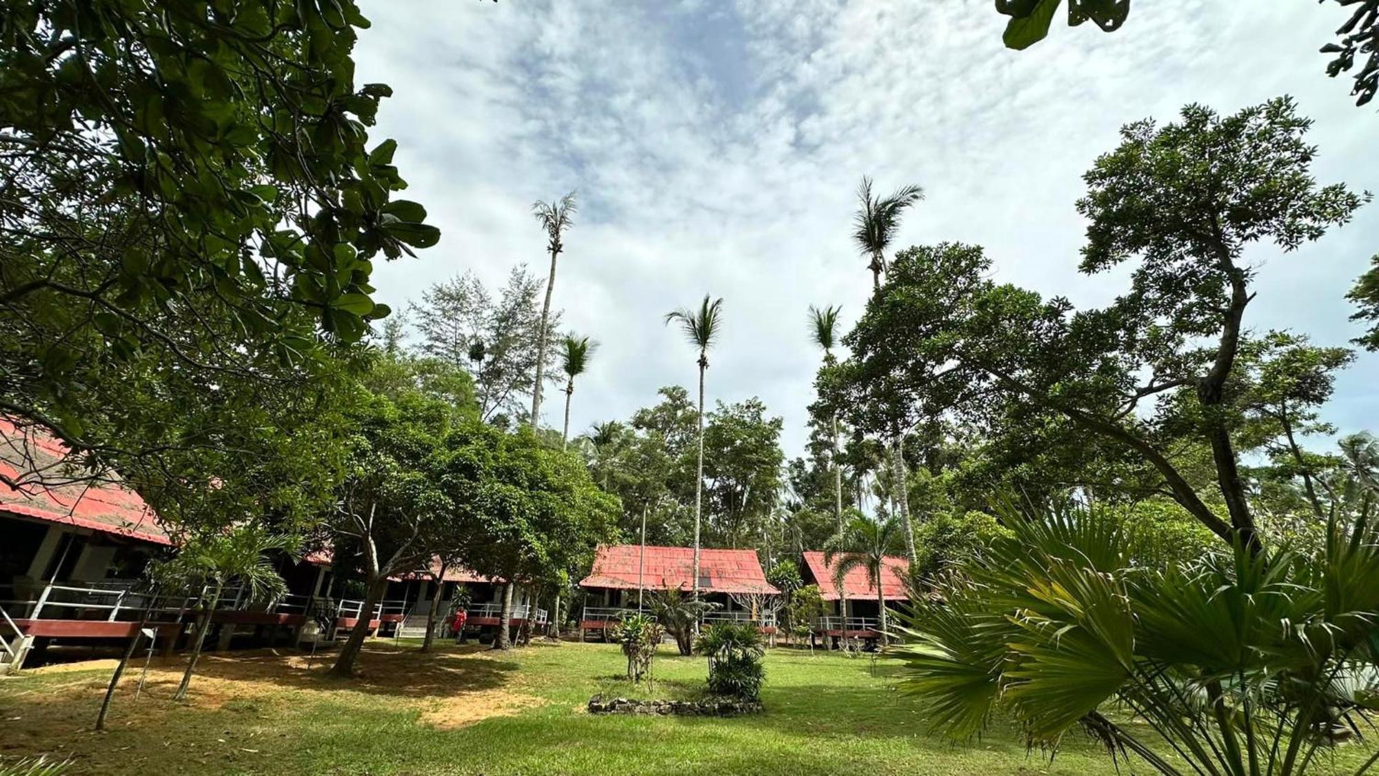 Sukorn Andaman Beach Resort Ko Sukon Eksteriør bilde