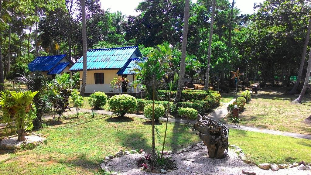 Sukorn Andaman Beach Resort Ko Sukon Eksteriør bilde