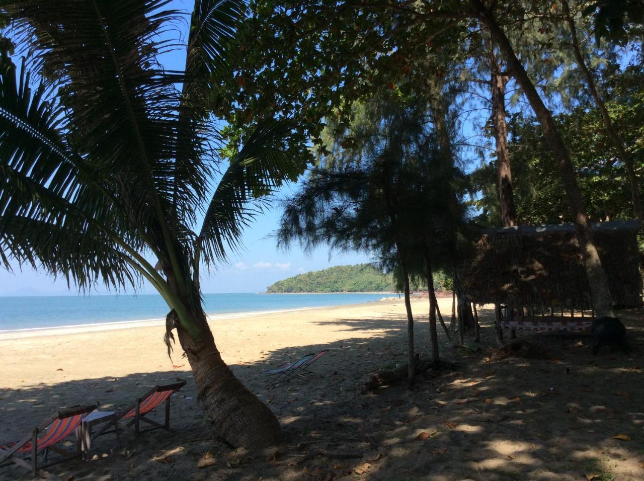 Sukorn Andaman Beach Resort Ko Sukon Eksteriør bilde